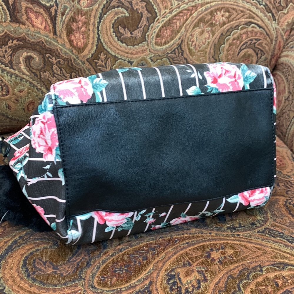 Luv Betsey by Betsey Johnson floral bag - Picture 6 of 10